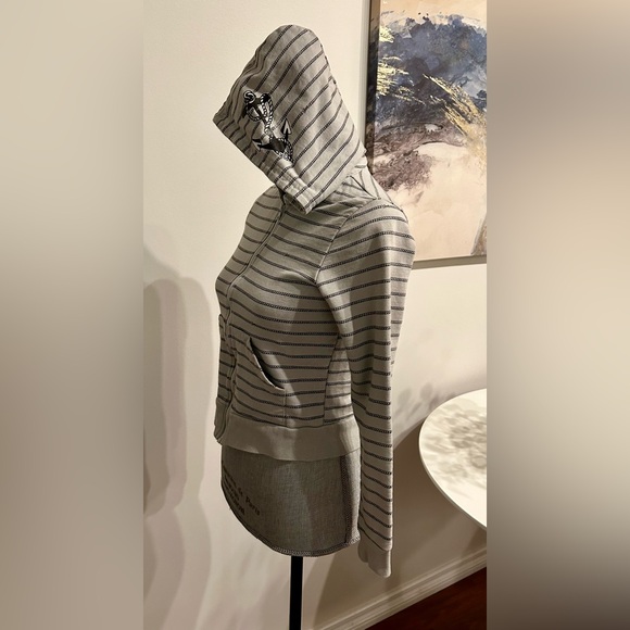 Sailor Jerry Tattoo Women’s Cropped Zip Up Hoodie - Picture 3 of 7